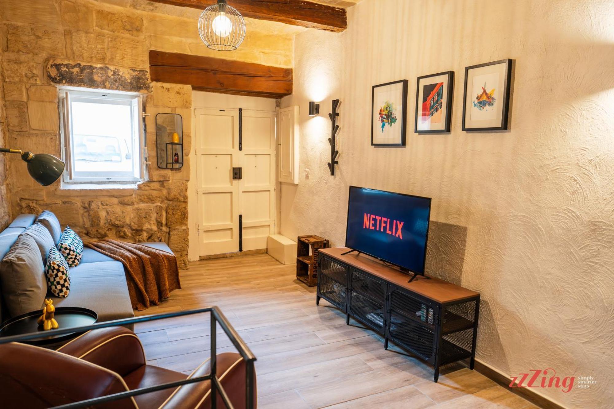 A Pretty In A Traditional Village Holiday home *
